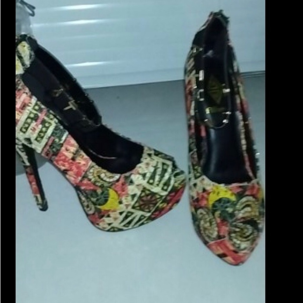 Platform Heels - Picture 3 of 3